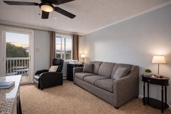 Smart TV, DVD player, books - 2BR Ski-In/Ski-Out Condo, Snowshoe Resort (Snowshoe)