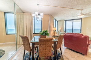 Dining - Captain's Cove-PCB Beachfront-King Suite-1 Bath-Book Summer Vacation NOW! (Panama City Beach)
