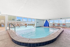 Inomhuspool och uppvärmd pool