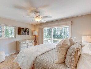 4 Schlafzimmer, Bügeleisen/Bügelbrett, kostenloses WLAN, Bettwäsche