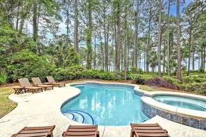 Et oppvarmet basseng