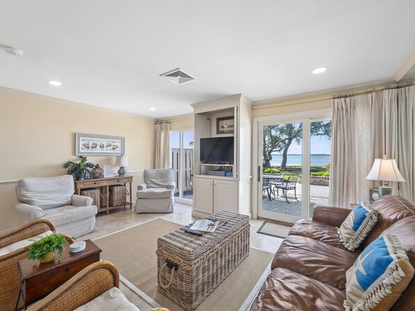 TV, DVD player - 704 Schooner-4 Bd Overlooking Calibogue Sound! Pool Membership! (Hilton Head Island)