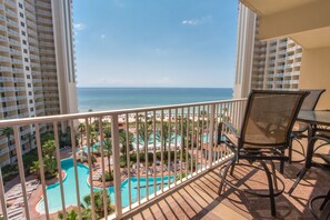 Outdoor dining - 2 BED RM 2 BATH FACING OCEAN  GREAT VIEWS OF THE OCEAN & THE POOL.  (Panama City Beach)