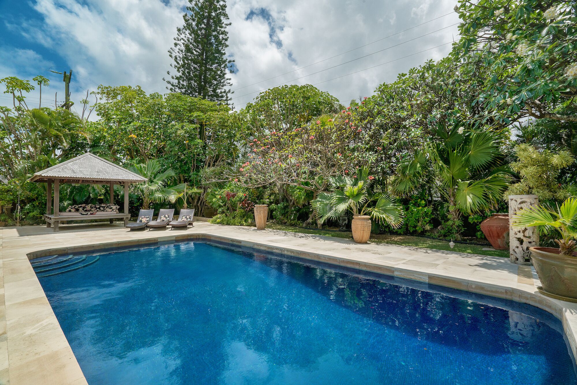 Large Home With Pool Just Steps to Kailua Beach