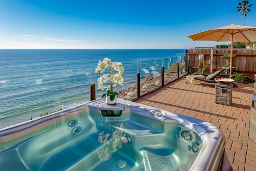 Gorgeous Eight Bedroom Oceanfront Home E396-0