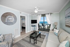 TV, DVD player, books - 402 Sunswept 2/2 Suntans and Sandy Toes-Great Rates- Book Now (Orange Beach)