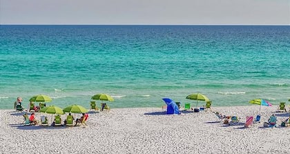 Great Town Home!!! Tons of Amenities!