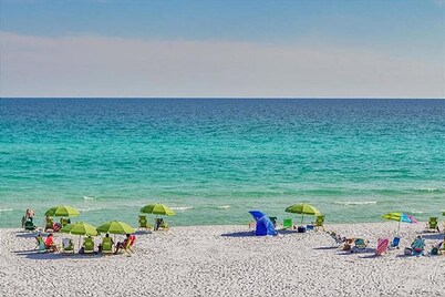 Great Town Home!!! Tons of Amenities!