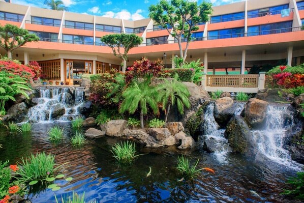 Property grounds - Maui Resort Rentals: Marriott's Maui Ocean Club 1BR Oceanview Villa (Lahaina)