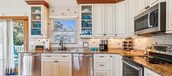 FREE 1:00 Check in!   Private pool, game room, hot tub! EXQUISITE UPSCALE Decor!