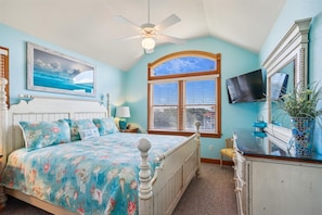 8 bedrooms, WiFi, bed sheets