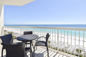 Outdoor dining - Serene Beachfront Condo w/ Gulf Views & Close Dining in The Heart of Destin! 💙☀ (Destin)