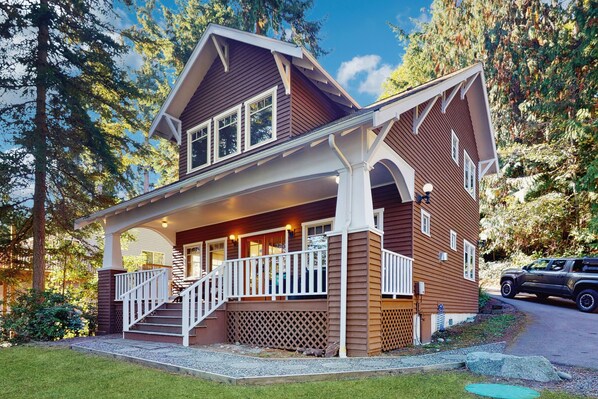 Exterior - Bayfront Dog-Friendly Cottage with Porch, Gas Grill, WiFi & Beach Access (Port Townsend)