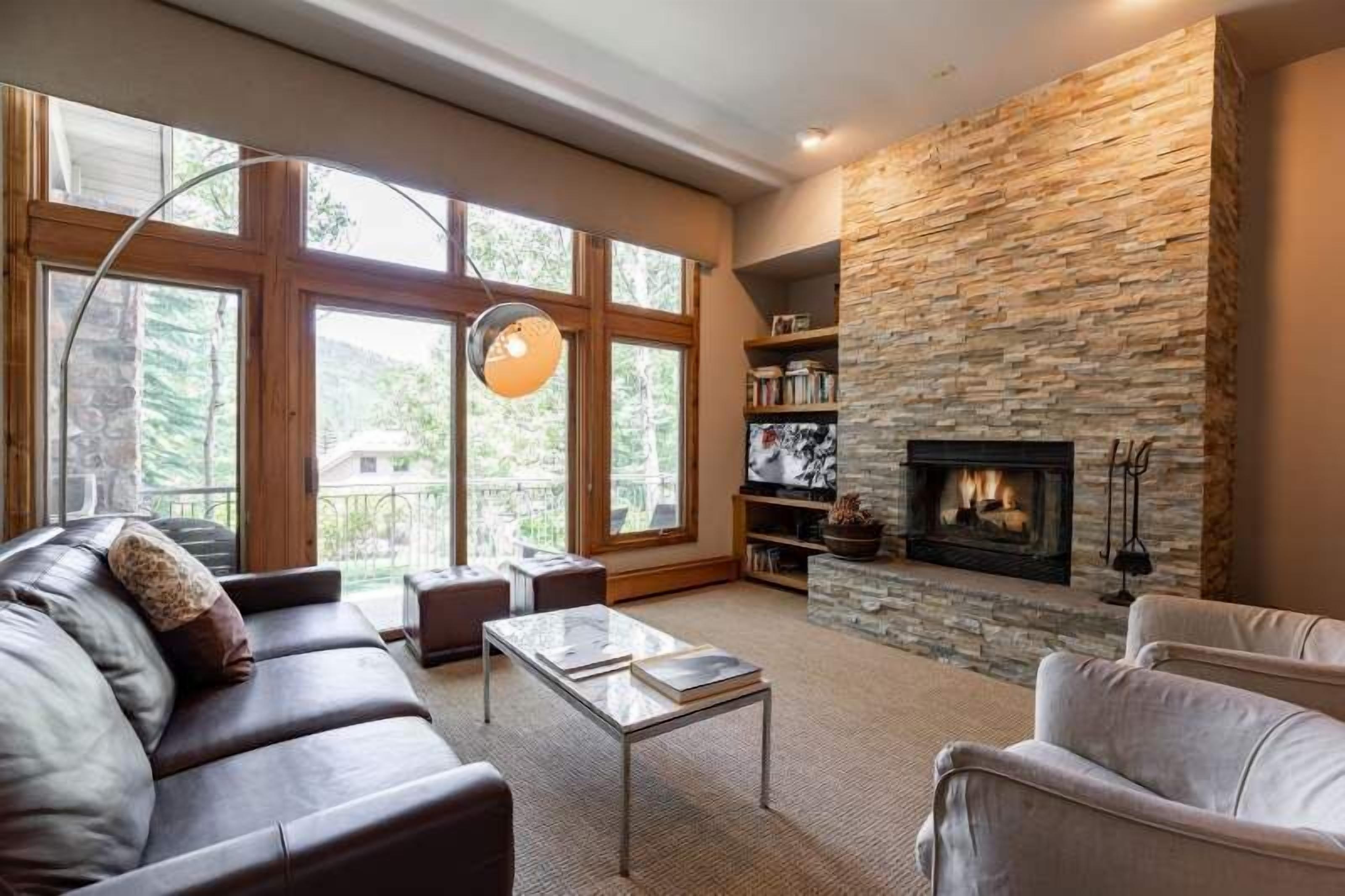 Highlands Townhome Ski-In/Ski-Out off the Back Deck