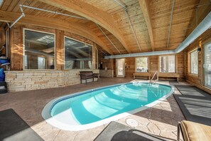 Piscine intérieure, piscine chauffée