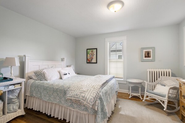 4 bedrooms, iron/ironing board, travel crib, free WiFi