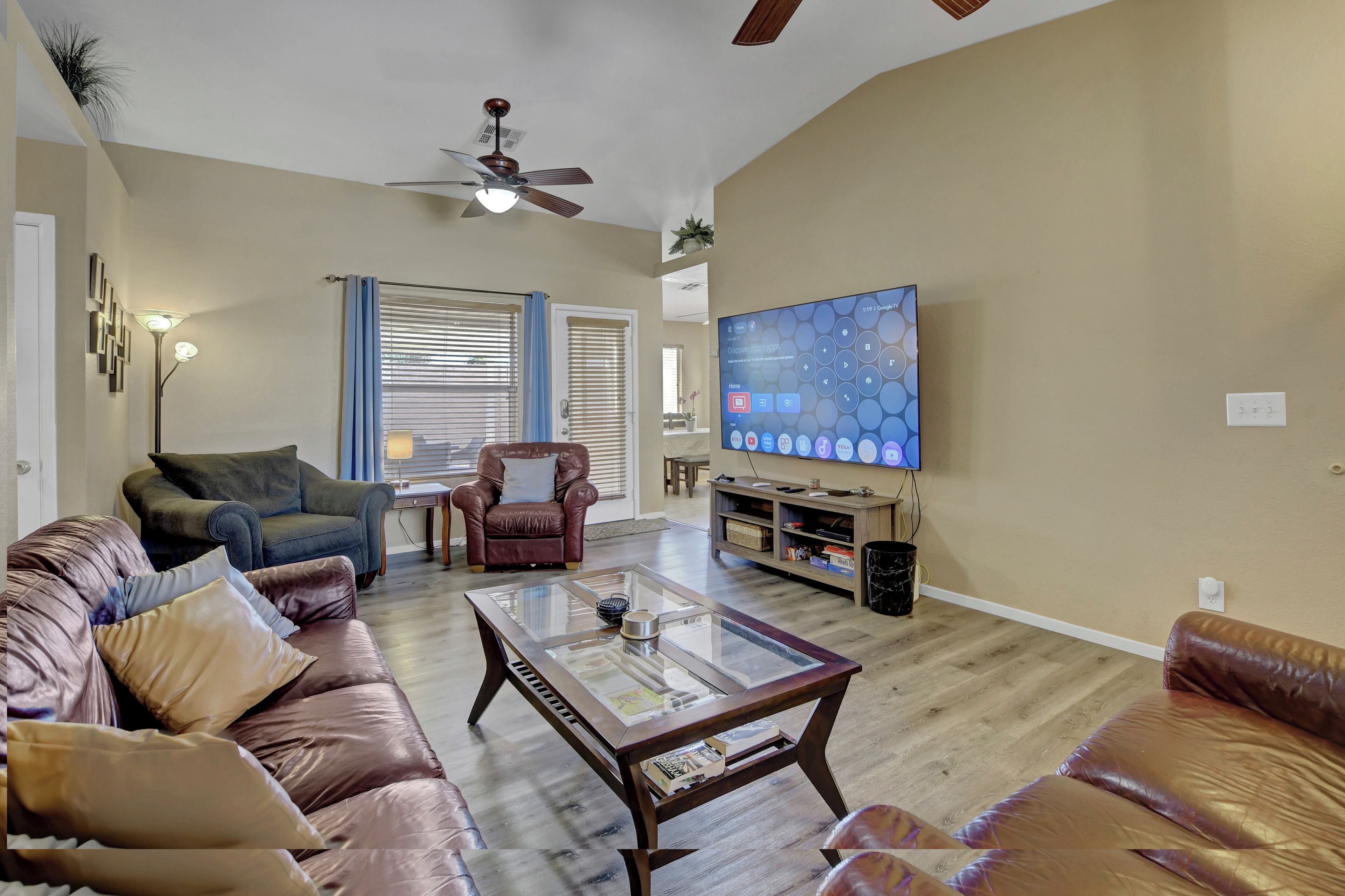 Smart TV, toys, stereo