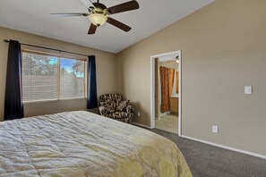 4 Schlafzimmer, Bügeleisen/Bügelbrett, kostenloses WLAN, Bettwäsche
