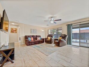 TV - Relaxing 4 Bedroom Home with Sparkling Heated Pool! (Queen Creek)