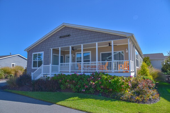 Exterior - Lovely home, beach, family fun, pools pet friendly! (Long Neck)
