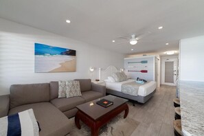 Tabla de planchar con plancha, wifi y ropa de cama 