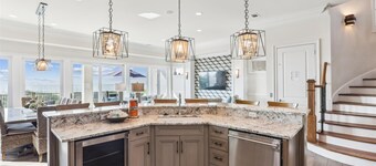 21 Singleton Beach, Oceanfront, Pool, Pickleball, Elevator, Free Golf