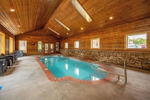 Piscina interna, piscina aquecida