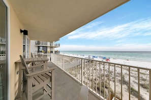 Property grounds - Gulf Front! Beach Service! Sea Dunes 201! (Fort Walton Beach)