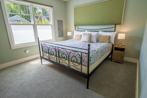 3 chambres, fer et planche à repasser, accès au Wi-Fi (inclus)