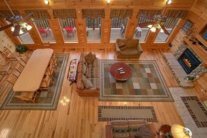 Games room - Splash Mansion: It's Time to Make a Splash in the Smokies! (GATLINBURG)
