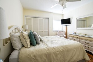 Room - Gulf Stream Villa 114 - Three Bedroom, Three Bath Oceanfront Townhouse (Garden City Beach)