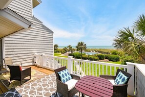 Outdoor dining - Gulf Stream Villa 114 - Three Bedroom, Three Bath Oceanfront Townhouse (Garden City Beach)