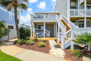 Exterior - Gulf Stream Villa 114 - Three Bedroom, Three Bath Oceanfront Townhouse (Garden City Beach)