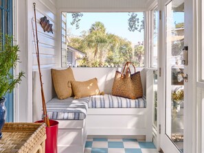 Terrace/patio - Island Bliss | Charming Cottage, Pool + Garden! (Tybee Island)