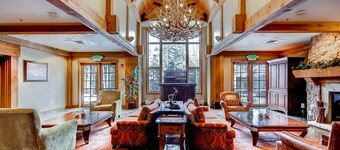 Mountain Thunder Lodge 1209: Cozy Ski-In/Gondola Out Condo- Walk to town