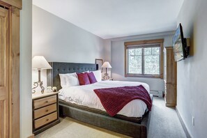 2 slaapkamers, een strijkplank/strijkijzer, gratis wifi, beddengoed