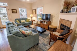 TV, fireplace, DVD player, books