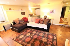 Smart TV, fireplace, DVD player, books