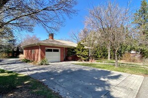 Exterior - Peaceful Boise Bungalow, Short Drive to Downtown! (Boise)