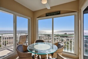 Dining - 4th floor oceanfront, end unit in Palmetto Dunes! Ocean views from each room! (Hilton Head Island)