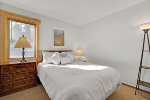 2 bedrooms, WiFi, bed sheets - Affordable Ski Condo with Rustic Charm: Ski-In Access, Close to Main St dba12 (Breckenridge)