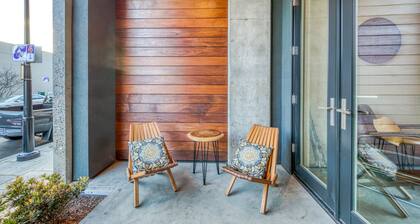 Sleek Townhome w/ Patio - Walk to Amazing Restaurants, Breweries, Trails & Shops