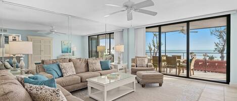 TV, DVD-spiller og bøker