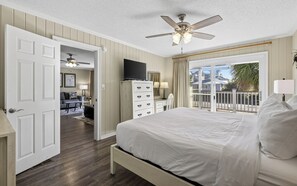 3 slaapkamers, een strijkplank/strijkijzer, wifi, beddengoed