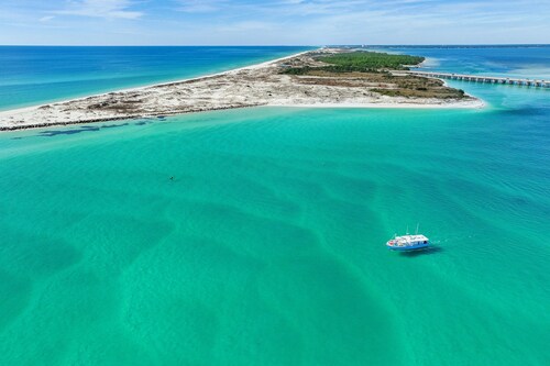 ✨View Crab Island~Walk2Beach~Beachfront Pool~2BR East Pass 207