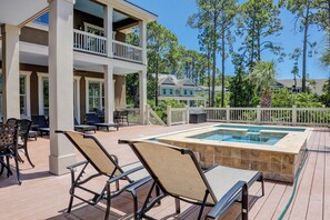 Terrace/patio - 7 Barrier Beach Cove-360 yards to beach.  Tennis/Pickleball/Soccer nearby (Hilton Head Island)