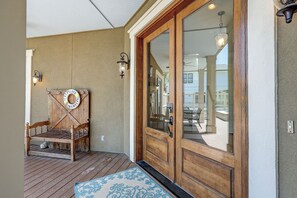 Exterior detail - 7 Barrier Beach Cove-360 yards to beach.  Tennis/Pickleball/Soccer nearby (Hilton Head Island)