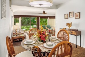 Dining - Manualoha 1102 Perfect AC throughout By Suite Paradise (Koloa)