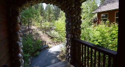 Cozy Mountain Home w/ Large Deck & Game Room - Minutes to Shaver Lake Village