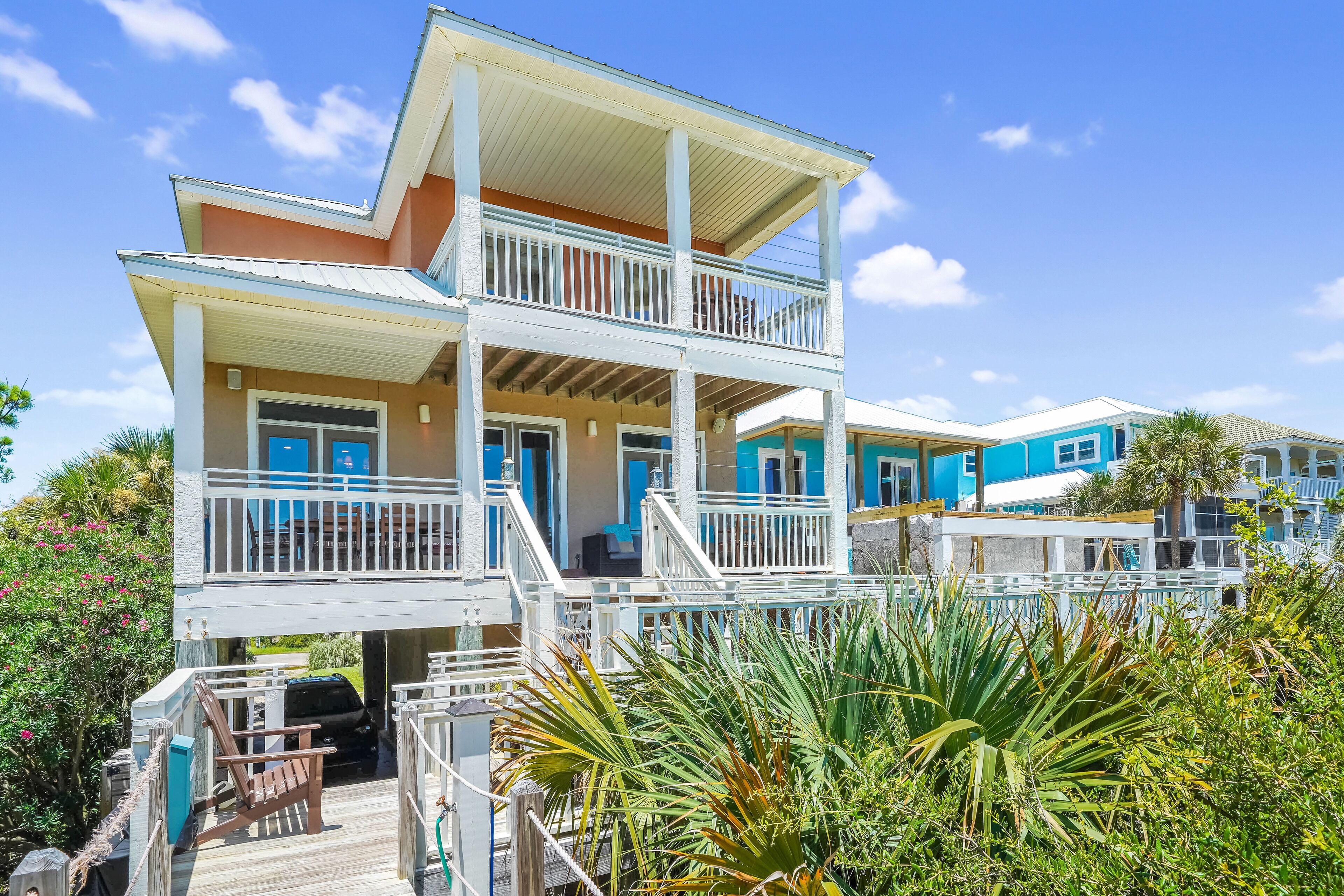 المنشأة من الخارج